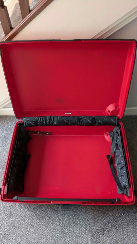 Photo of free Hard-shell suitcase (BT8) #4