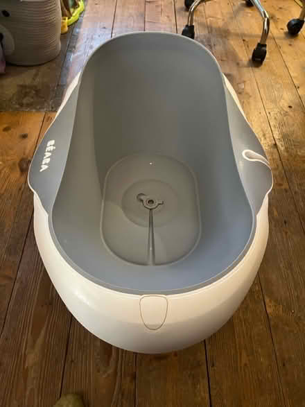 Photo of free Baby bath (Upper Clapton E5) #2