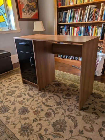 Photo of free Desk (Walton-le-Dale PR5) #1