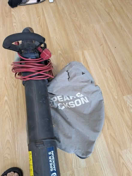 Photo of free Leaves vaccum (Portchester /Fareham PO16) #2