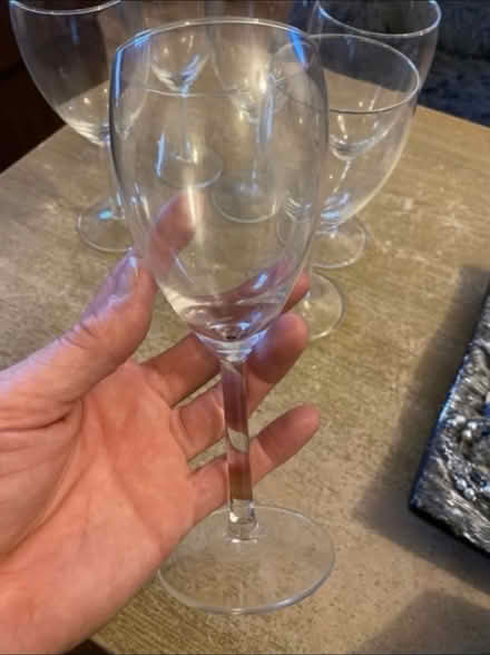 Photo of free Wine Glasses 🍷 x 6 (Cheshunt En8) #2
