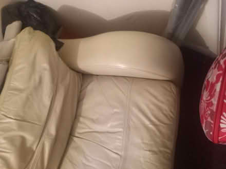 Photo of free Sofa needs to be gone Sunday last day (Limbury LU4) #3
