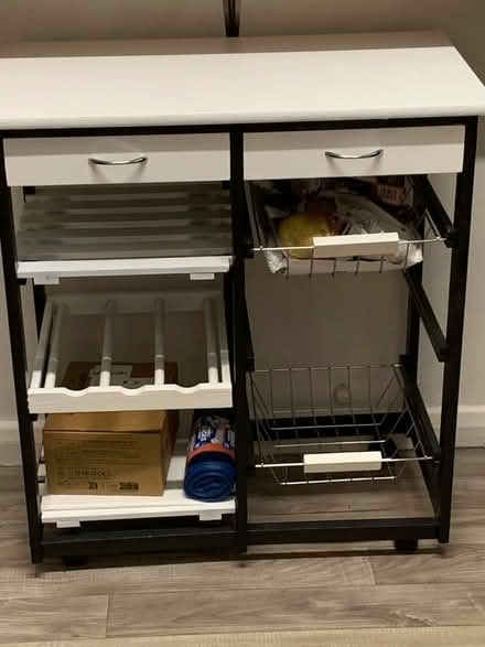 Photo of free Small unit (Bracknell Forest RG42) #1