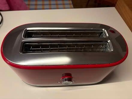 Photo of free 10” Toaster - only 1 slot working (East Village) #2