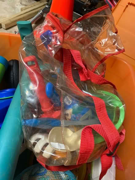 Photo of free Water guns and sand toys (Cambridge Dr in Dunwoody) #2