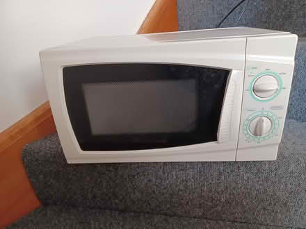 Photo of free Microwave oven (Central Hitchin, SG5) #1