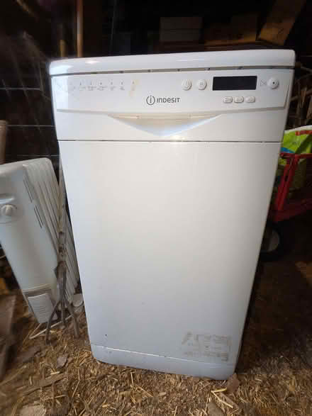 Photo of free Slimline indesit dishwasher (Hardendale Quarry CA10) #1