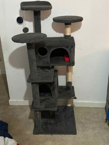 Photo of free Cat tree (Aldershot GU11) #1