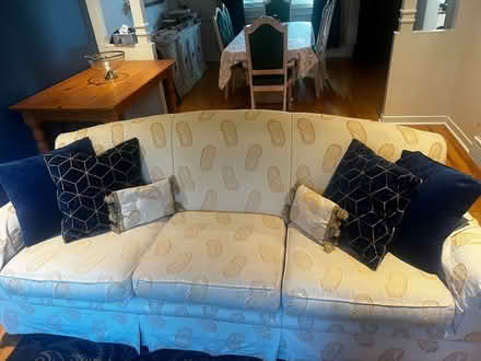 Photo of free Beige Paisley Couch Sofa Divan (Dollard-des-Ormeaux) #1