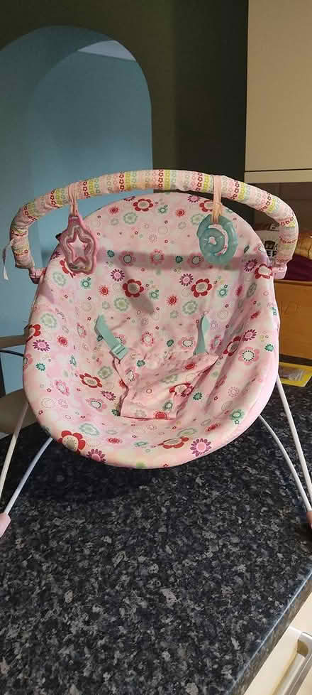 Photo of free Baby bouncer chair (HR4 whitecross) #2