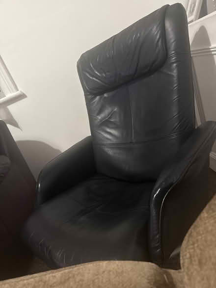 Photo of free Rotating Chair (PR1) #1