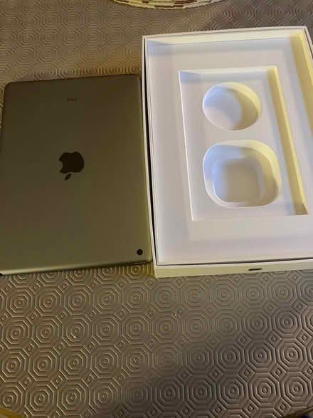 Photo of free Non working iPad (Bearwood BH11) #2