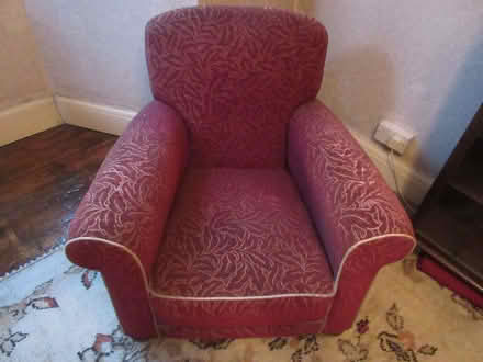 Photo of free 2 seat sofa and 2 chairs (Wolstanton ST5) #4