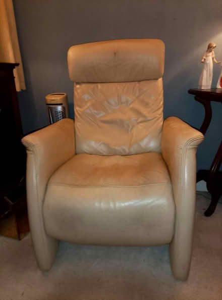 Photo of free Three piece suite (SO16 2PG. Southampton) #2