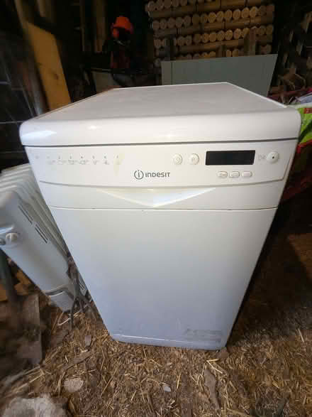Photo of free Slimline indesit dishwasher (Hardendale Quarry CA10) #4