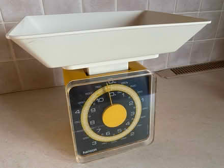 Photo of free Retro 70s kitchen scales (Eastbourne BN21) #1
