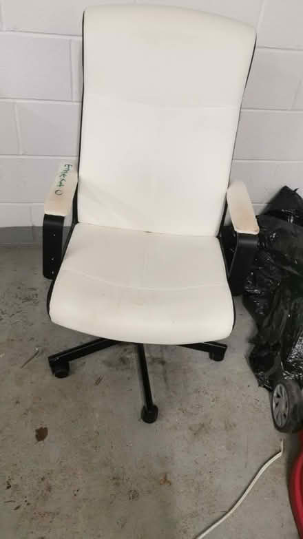 Photo of free Office chair (TW19) #1