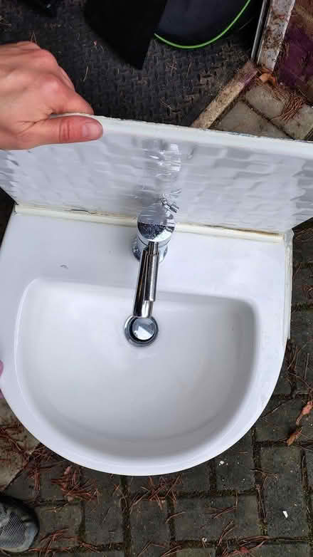 Photo of free Small basin (Heatherside) #1