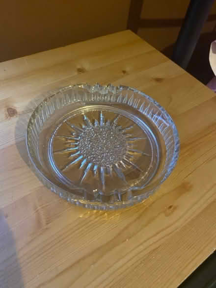 Photo of free Glass Ashtrays (Tadworth KT20) #2