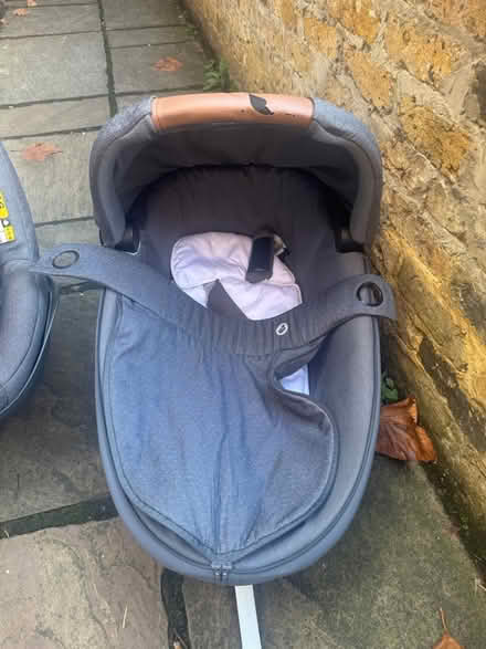 Photo of free Maxi cosi jade car seat (Sw20) #1