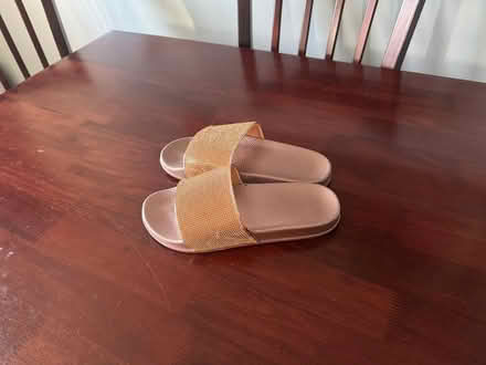 Photo of free Women’s slides (Hill East) #1