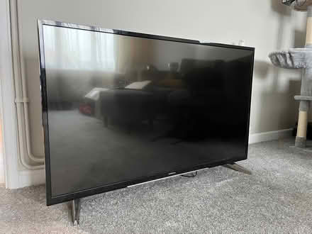 Photo of free 49inch Tv. Colour issue (Haydon TA1) #1