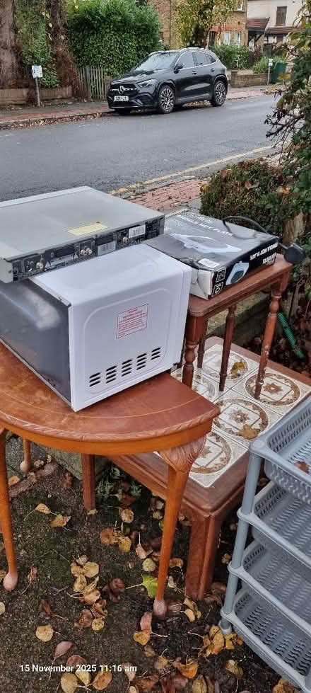 Photo of free Misc furniture (Finchley N3) #1