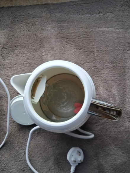 Photo of free Toaster and kettle (Roffey, Horsham) #2