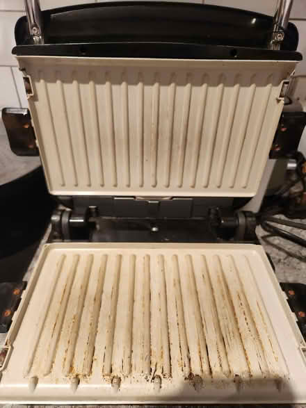 Photo of free George foreman grill (Wimbledon park SW19) #2