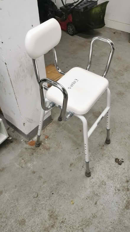 Photo of free High chair bathroom (TW19) #2