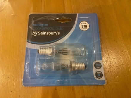 Photo of free Cooker hood bulbs (Mortlake) #1