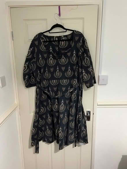 Photo of free Women’s plus size clothes (Bermondsey SE16) #3