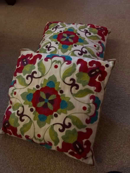 Photo of free Decorative throw cushions (M23) #2
