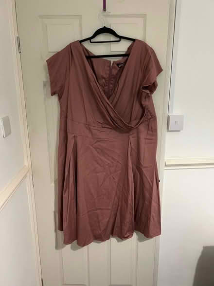 Photo of free Women’s plus size clothes (Bermondsey SE16) #2