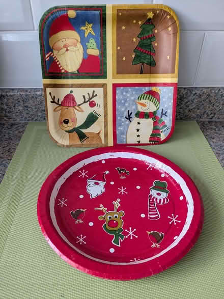 Photo of free Christmas Paper Plates (Beulah Hill SE19) #1