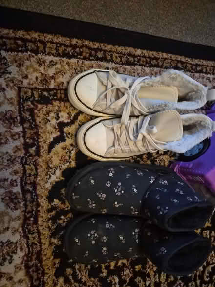 Photo of free Girls size 4 and 5 shoes (Hastings TN34) #1
