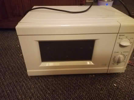 Photo of free microwave (G20 Glasgow Maryhill) #1