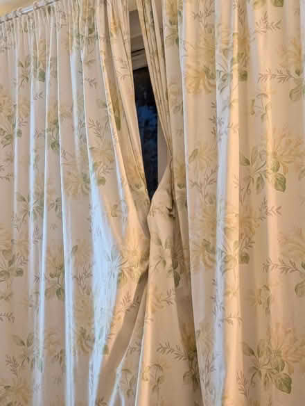 Photo of free Curtains (Wem SY4) #1