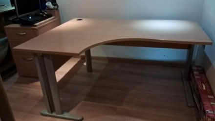 Photo of free Office Desk (Upperthorpe S6) #1
