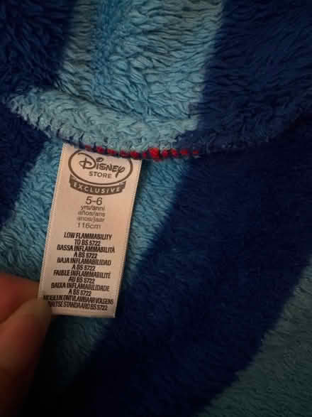 Photo of free Age 5-6 Mickey Mouse dressing gown (Grays RM17) #2