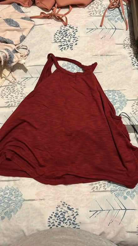 Photo of free Slinky vest top (KT3 new malden) #1