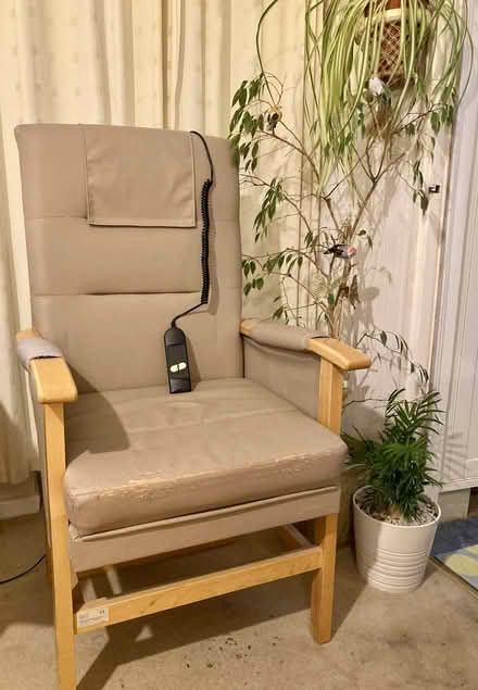 Photo of free Electric Riser Chair (Bishops Cleeve GL52) #1