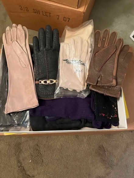 Photo of free Vintage Gloves (Drexel Hill) #1