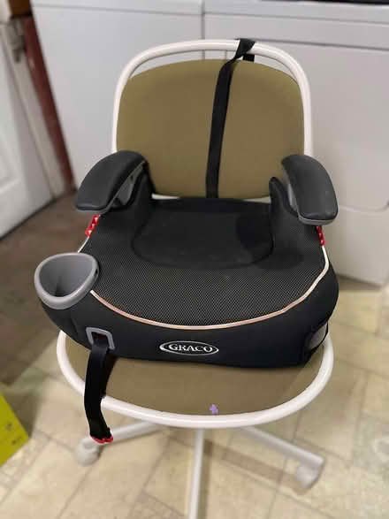 Photo of free Car booster seat (Marpole) #1
