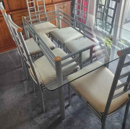 Photo of free dining table & six matching chairs (Brighton Hill Basingstoke) #1