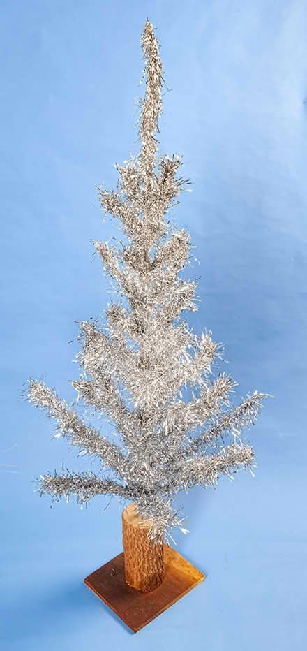 Photo of free Christmas Tree 5 feet Tall (Great Sutton CH66) #1