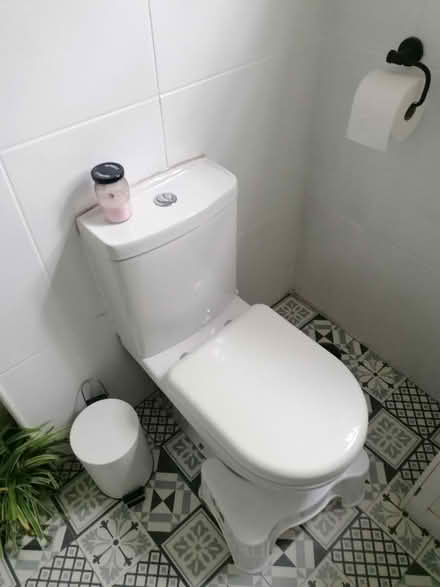 Photo of free Toilet (CR8) #4