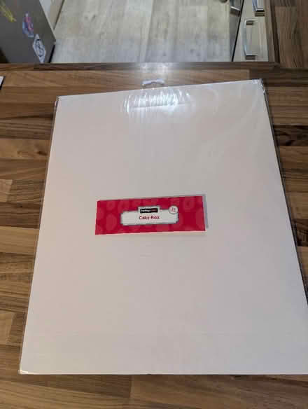 Photo of free Cake box 16 inch (Hednesford WS12) #1