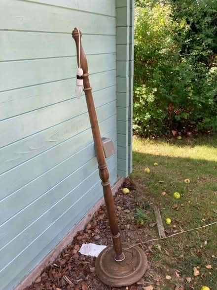 Photo of free standard lamp, probably 1950s (Tonbridge TN10) #1