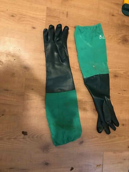 Photo of free Gardening gauntlets (CV22 - near centre of Rugby) #1